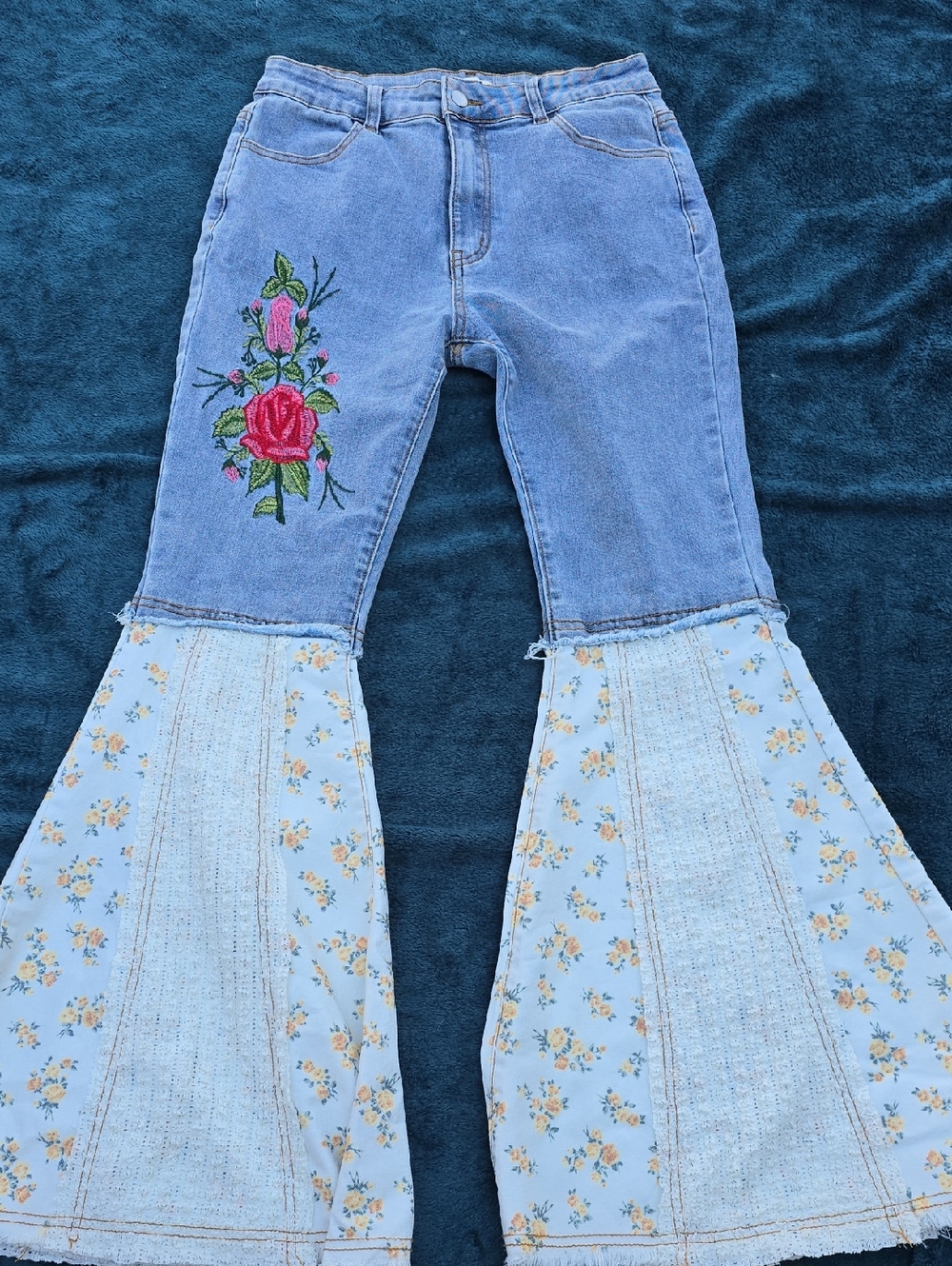 Pol Light Blue Floral Bell Bottom Jeans with Embroidered Rose Size Large